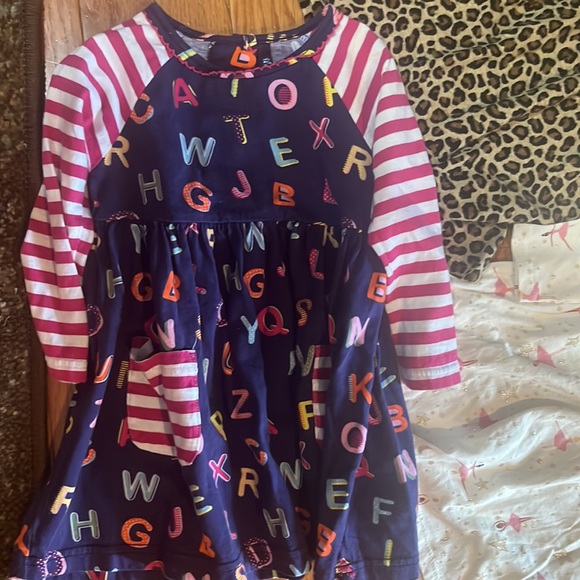 Set of 3 Little Girl’s Dresses! 2 Brand New Old Navy Dresses-and Goodlad Dress - Picture 4 of 7